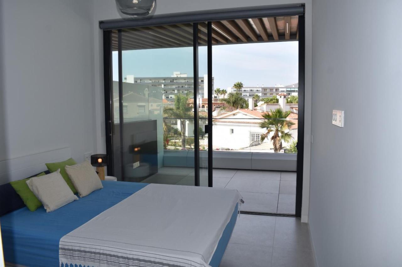 Luxury Complex Beachfront Apartment, Infinity Pool, Sauna, Gym And Large Terrace Torremolinos Ngoại thất bức ảnh
