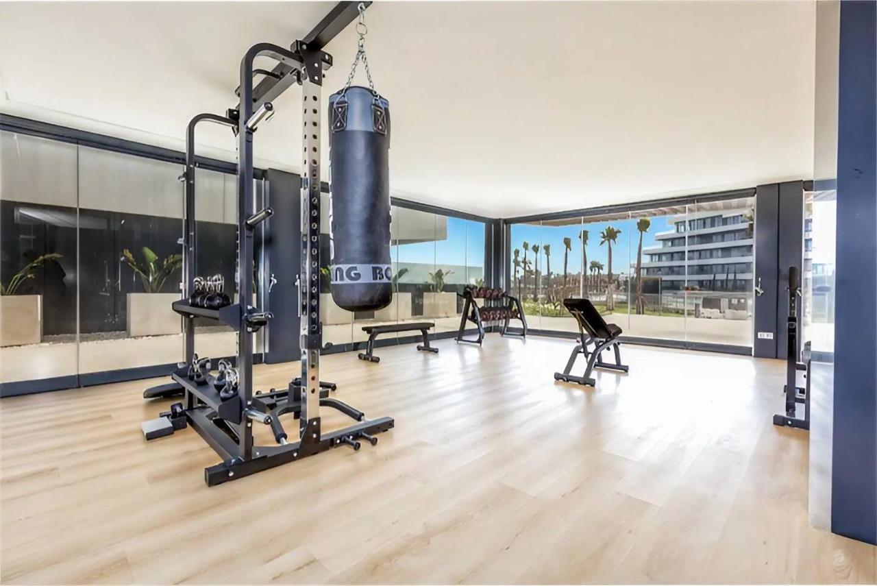 Luxury Complex Beachfront Apartment, Infinity Pool, Sauna, Gym And Large Terrace Torremolinos Ngoại thất bức ảnh