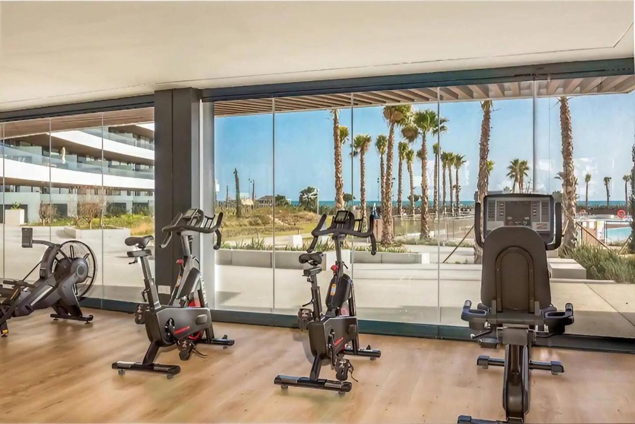 Luxury Complex Beachfront Apartment, Infinity Pool, Sauna, Gym And Large Terrace Torremolinos Ngoại thất bức ảnh
